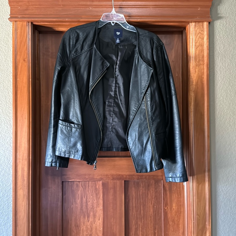 Gap Jacket Size Medium. - image 1